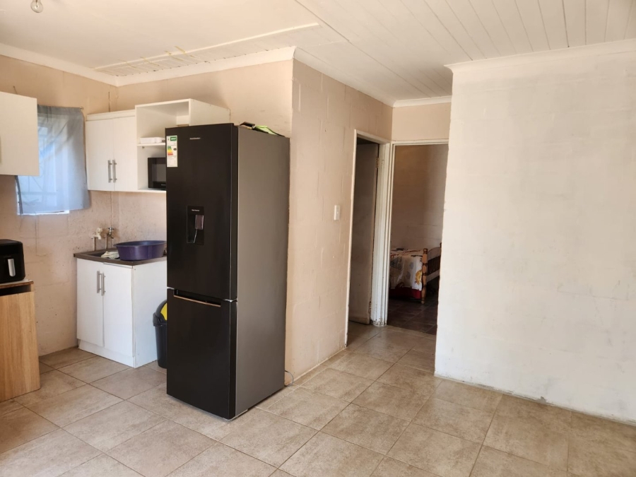 2 Bedroom Property for Sale in Pacaltsdorp Western Cape